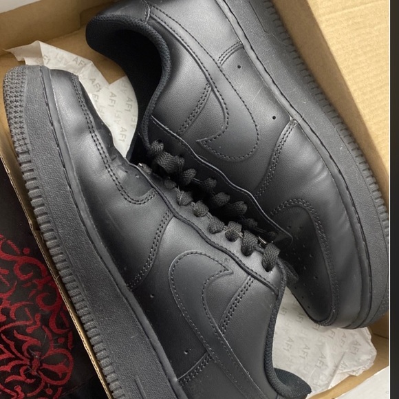 Nike Air Force 1 ‘07 - Picture 3 of 4